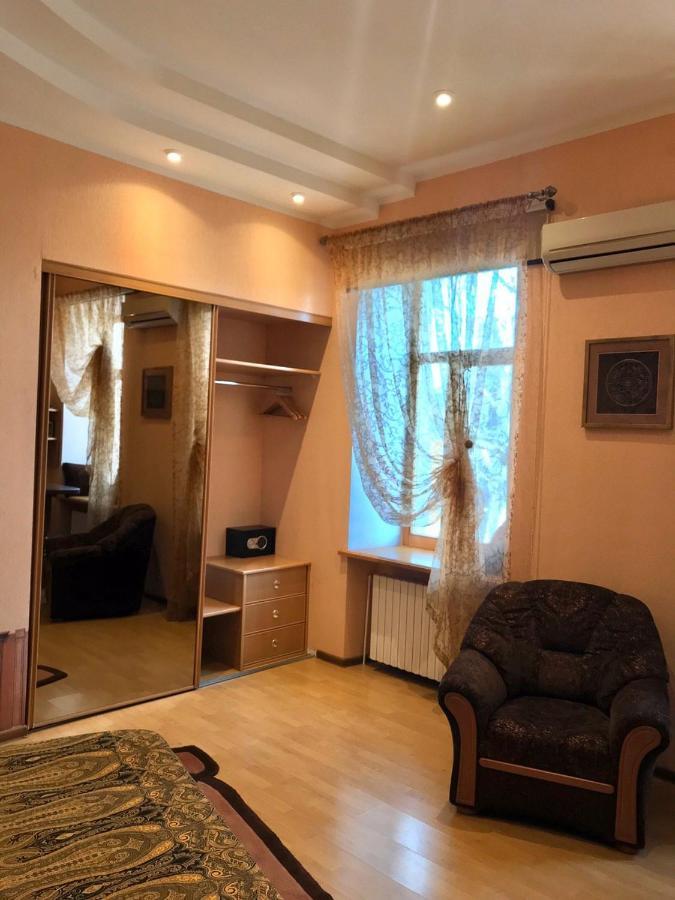 Mini-Hotel In The Very Heart Of Odessa Экстерьер фото